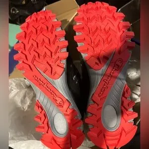 Champion Rastro Black Sneaker-Boots Size 9 Champion | Shoes | Champion Rastro Black Sneakerboots Size 9  main image 3